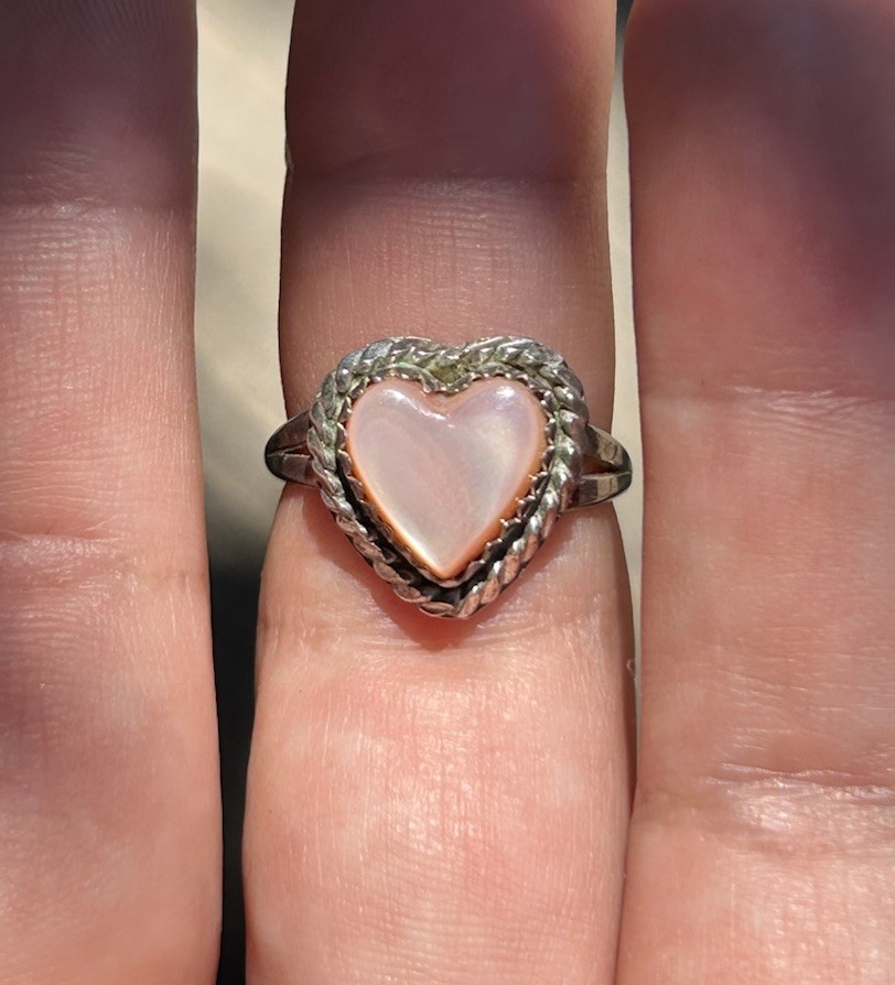 Vintage 925 Sterling Silver + Pink conch Shell Heart Southwestern Ring Sz 5.25