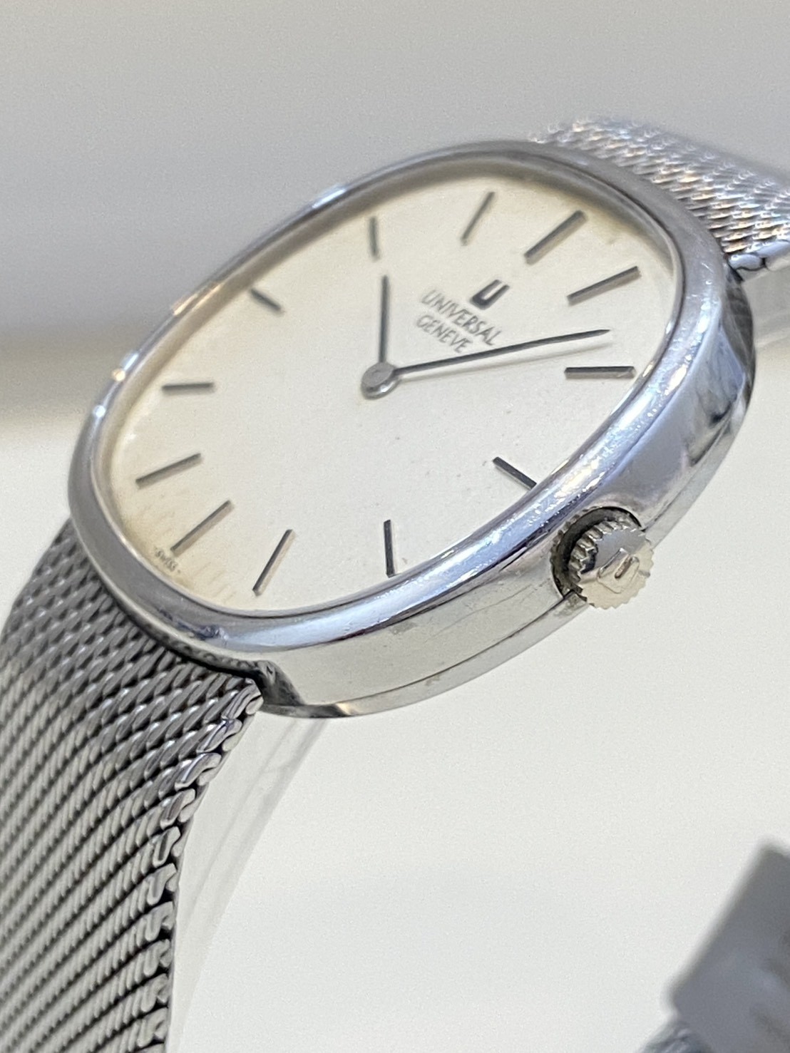Vintage Universal Geneve “Ellipse” Sunburst Dial Manual Wind Swiss Watch 842125