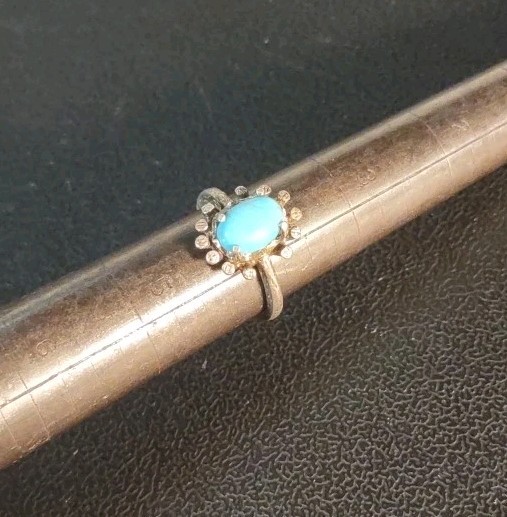 2.4 Grams Size 4 Modern 925 Sterling Silver Real Turquoise Ring