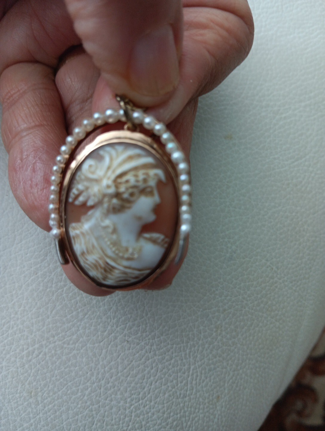 Vintage Pin Brooch Shelf Carved Cameo Italy Culture Pearls Very Old 14.kt