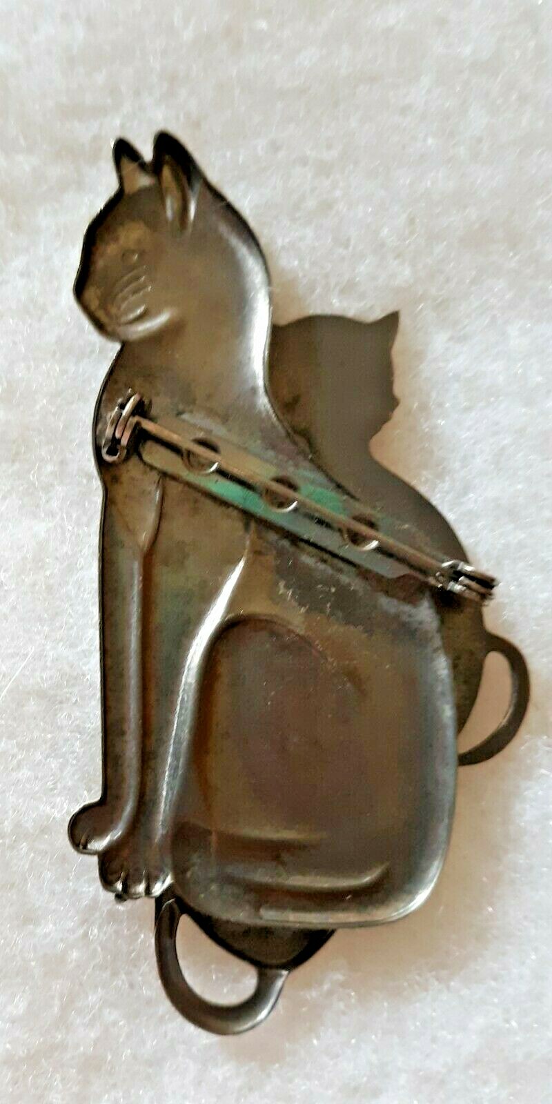 Vintage Mixed Metal Cat Brooch (13, 49 – 885, 69 – 1259, 108 – 1668, 114 – 1977)