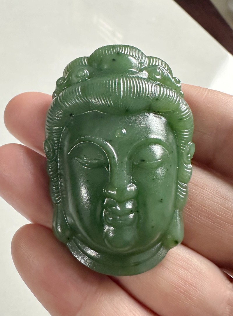 Certified Natural Hetian Jasper Jade Green Hand carved pendant Sakyamuni 释迦摩尼