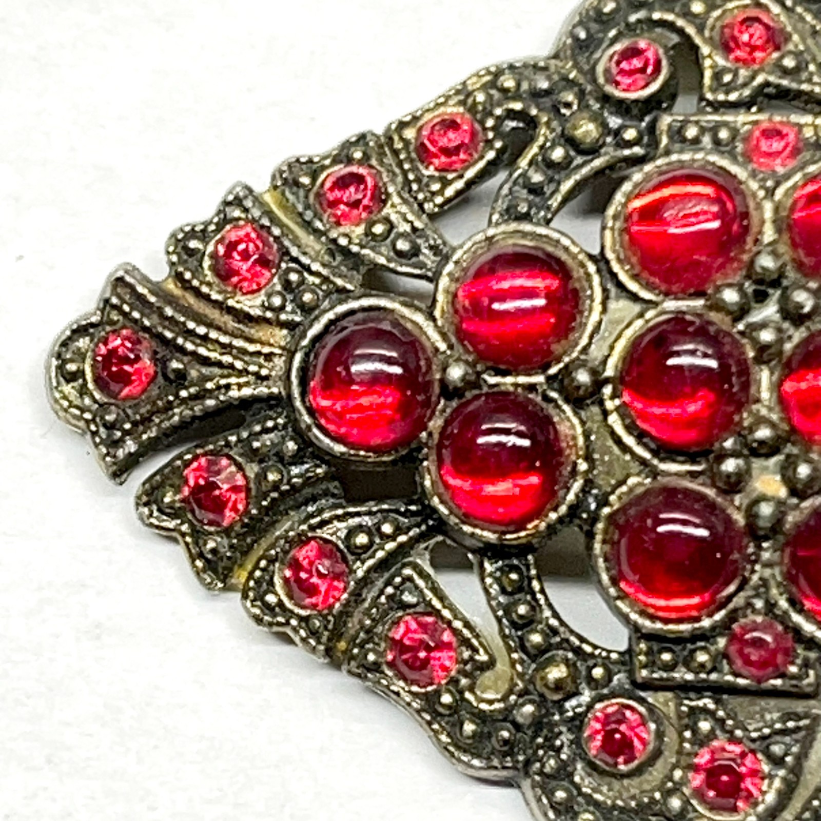 Antique VTG 1930s Art Deco Czech Bohemian Glass Pomegranate Red Cabochon Brooch