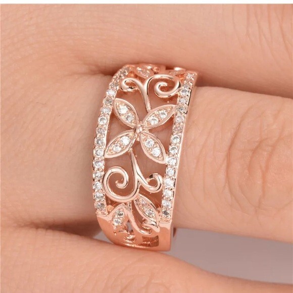 Trendy Flower Ring 1.80 Ct CZ Pretty Women Proposal Band 14K Rose Gold Plated