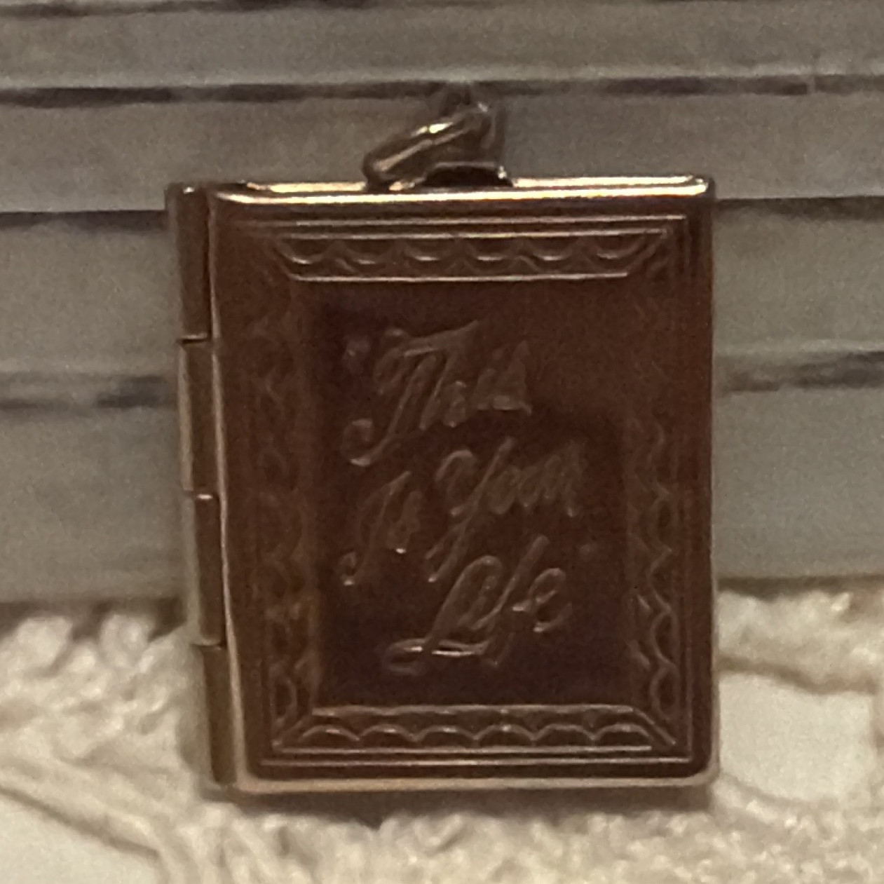 1953 “This Is Your Life” TV Show Premium Locket – e27