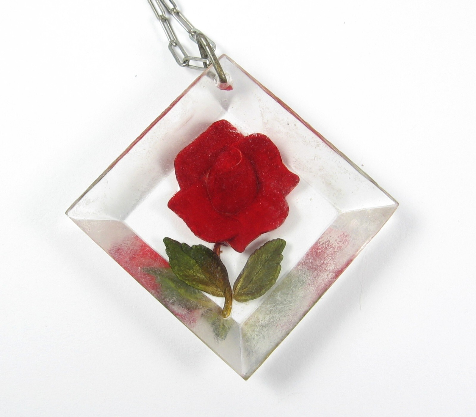 LUCITE Red ROSE NECKLACE & EARRINGS Vintage Set Screw Back Silvertone Chain 16″