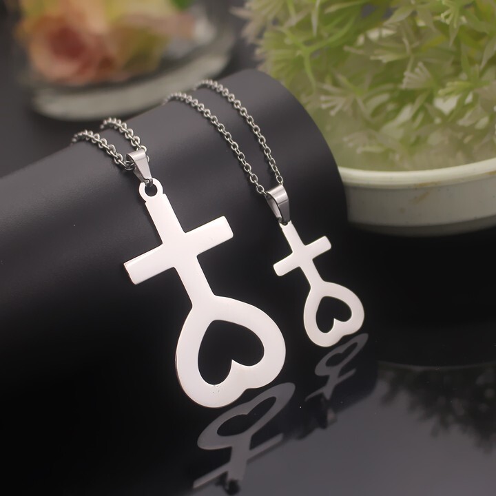“Thien Tam” Titanium Stainless Steel Cross and Heart 3.6 cm with Chain 18”