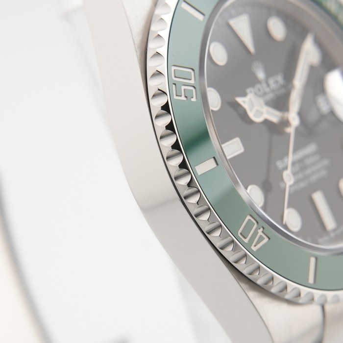 ROLEX Submariner Date 41 126610LV Warranty 2022 Box/Paper