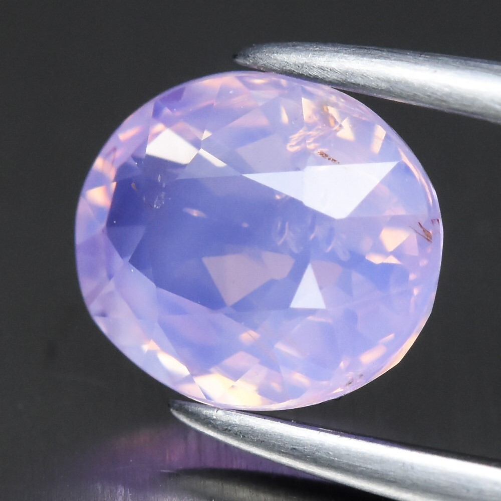 1.10ct 6.3×5.5mm Oval Pastel Purple Sapphire – Unheated, Mozambique Gem