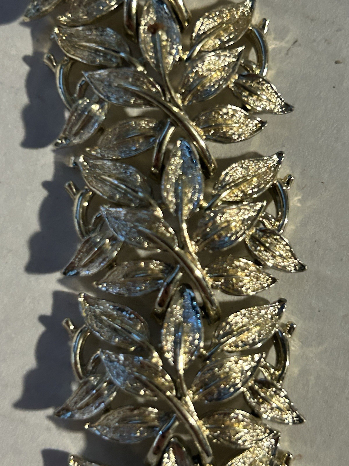 Vintage Coro Pegasus Bracelet Gold Tone Motif Link Leaf Floral 7”