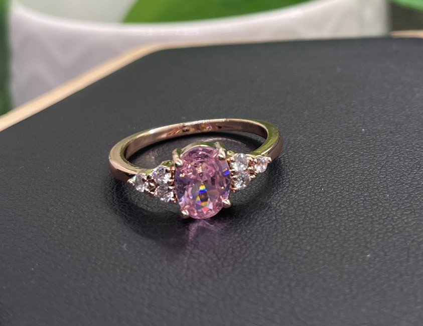 Gold-Tone Pink Rhinestone Ornate Ring Size 7 New Free Ship B7055