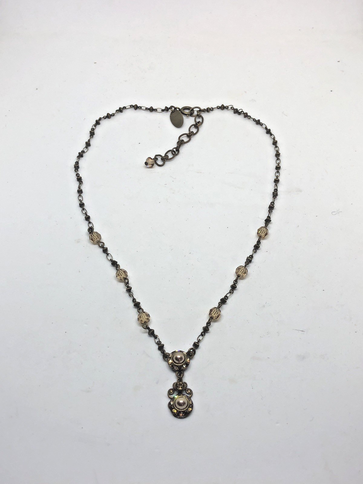 VTG LIZ PALACIOS CREAM COLOR PEARL W/COGNAC RHINESTONE/CRYSTAL DAINTY NECKLACE