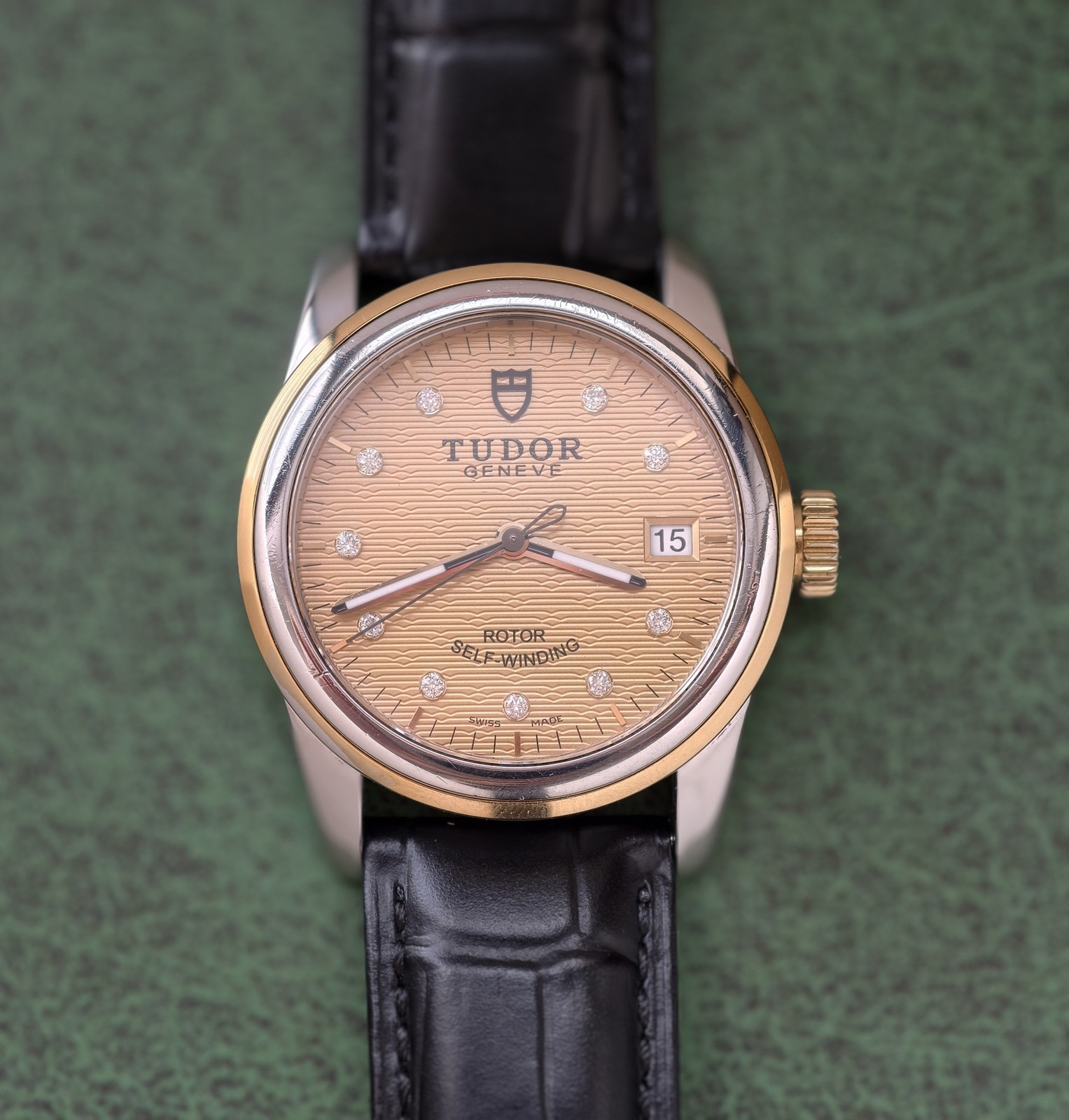 Tudor Linen Champagne 10-Diam Glamour M55003-0068 Men’s Watch Automatic 36mm