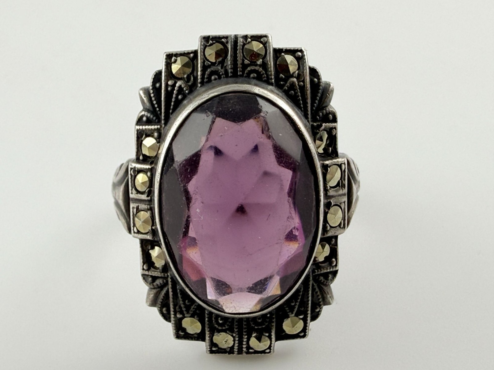Vintage Uncas Manufacturing Sterling Silver Purple Glass Marcasite Ring Sz 6.25