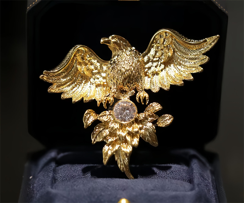 Retro Eagle Brooch Original Design Of Soaring Eagle Personality Brooch 5.4X6.6CM