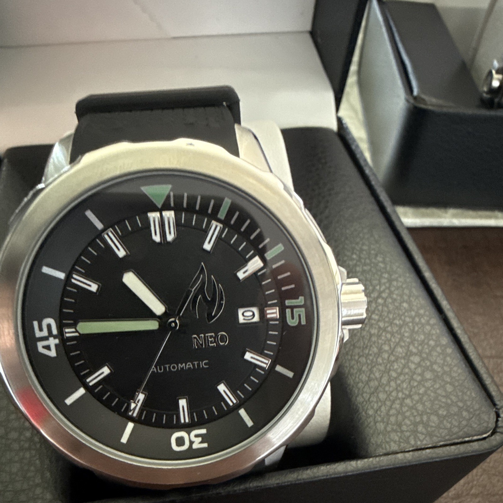 NEO Men’s Automatic Diver Watch Date Black/Green Dial Rubber Strap w/ Box