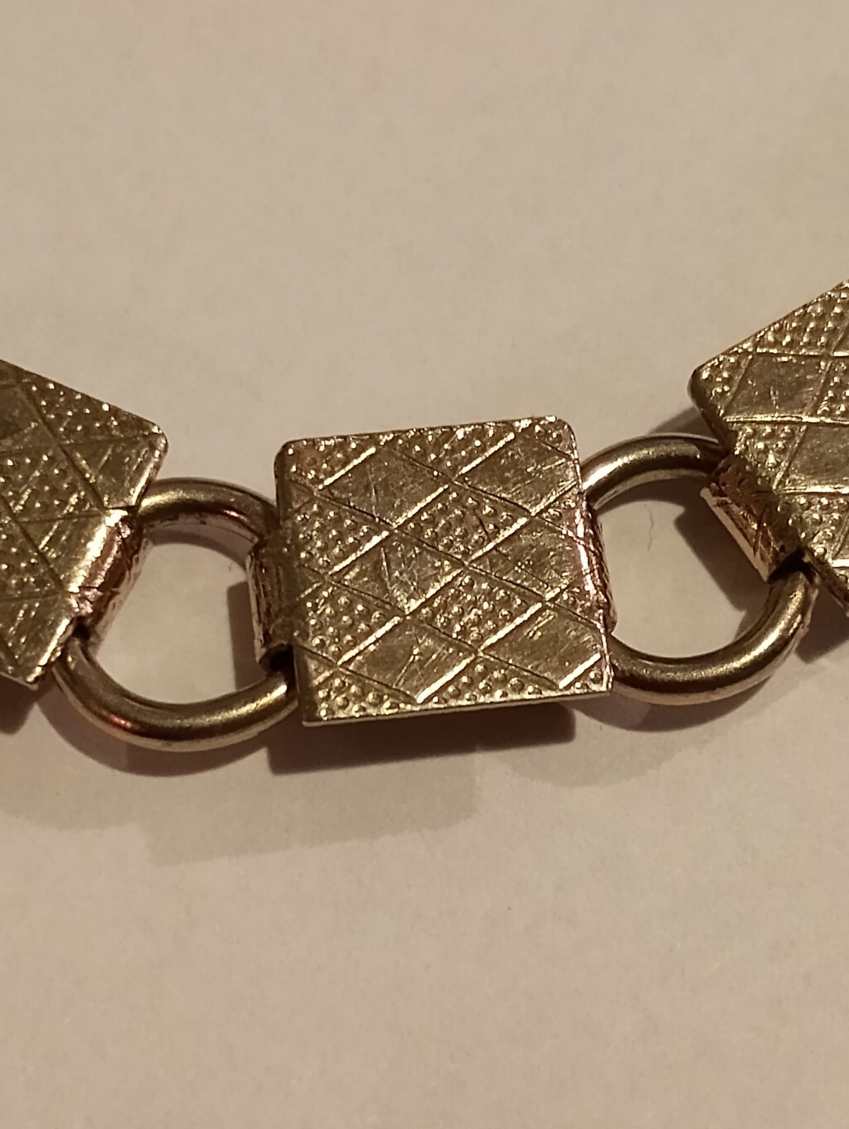 Vintage Gold Tone Harlequin Square Diamond Design O-Link Bracelet! LOOK! WOW!!!