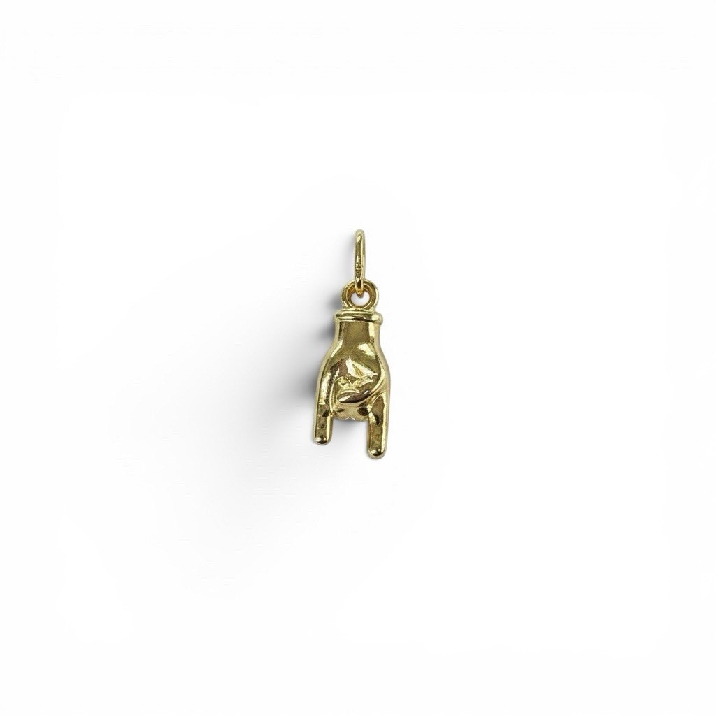 18ct 18K Yellow Gold Mano Cornuto Charm Pendant 0.90 Grams. Brand New