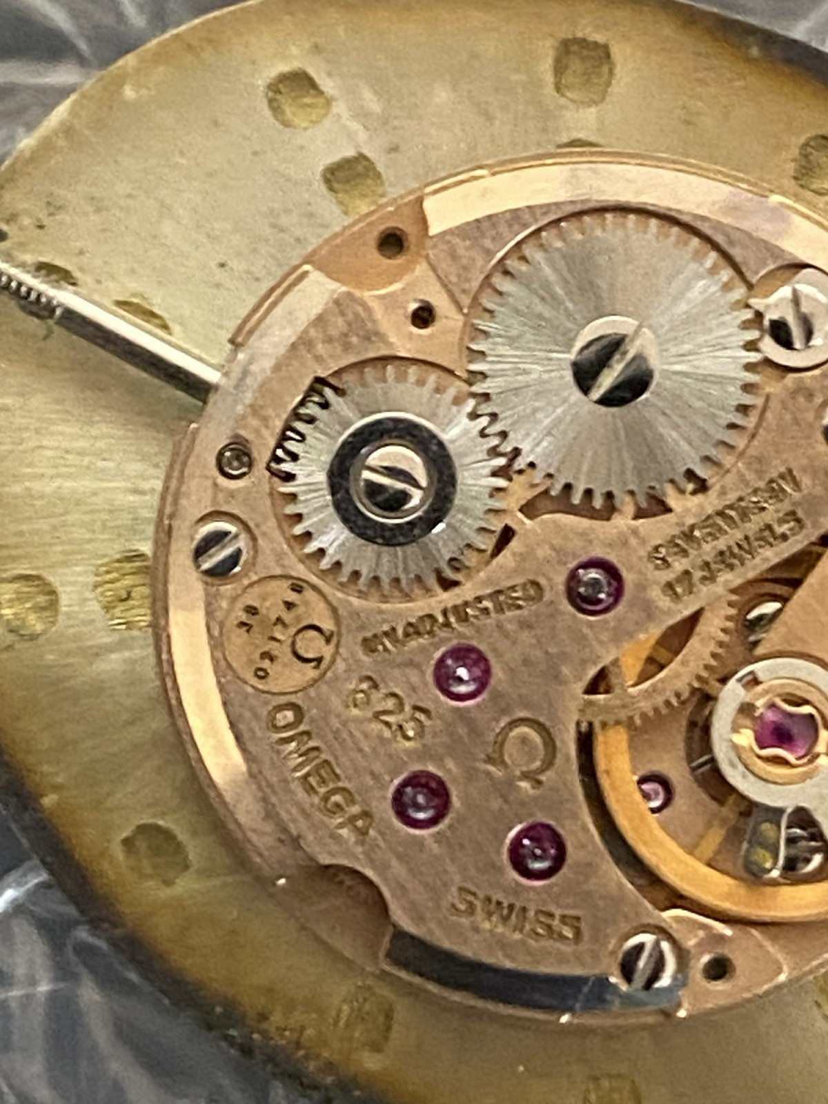 1974 OMEGA Geneve Cal.625 Manual Wind Gold Dial Oval Women’s Watch [Near MINT]