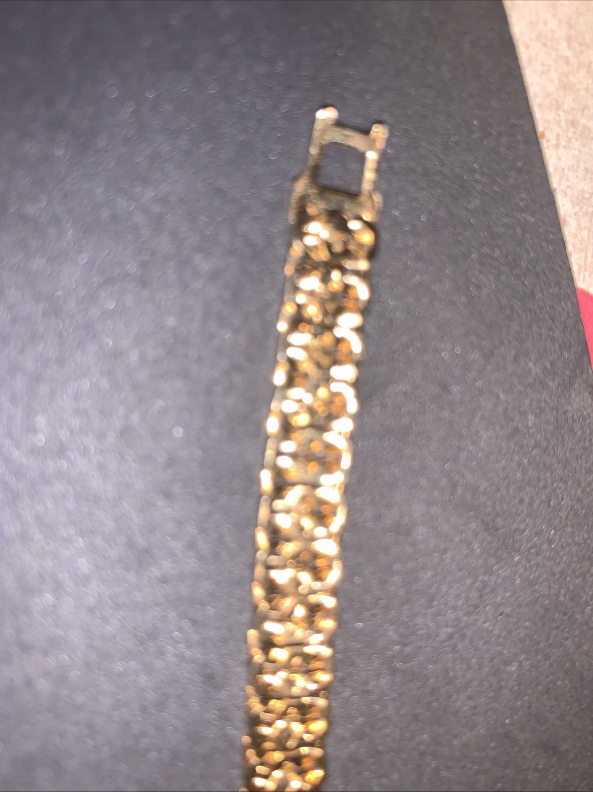 Quality GoldTone Bracelet Unsigned 7 Inches Long Links Safety Clasp Box Type