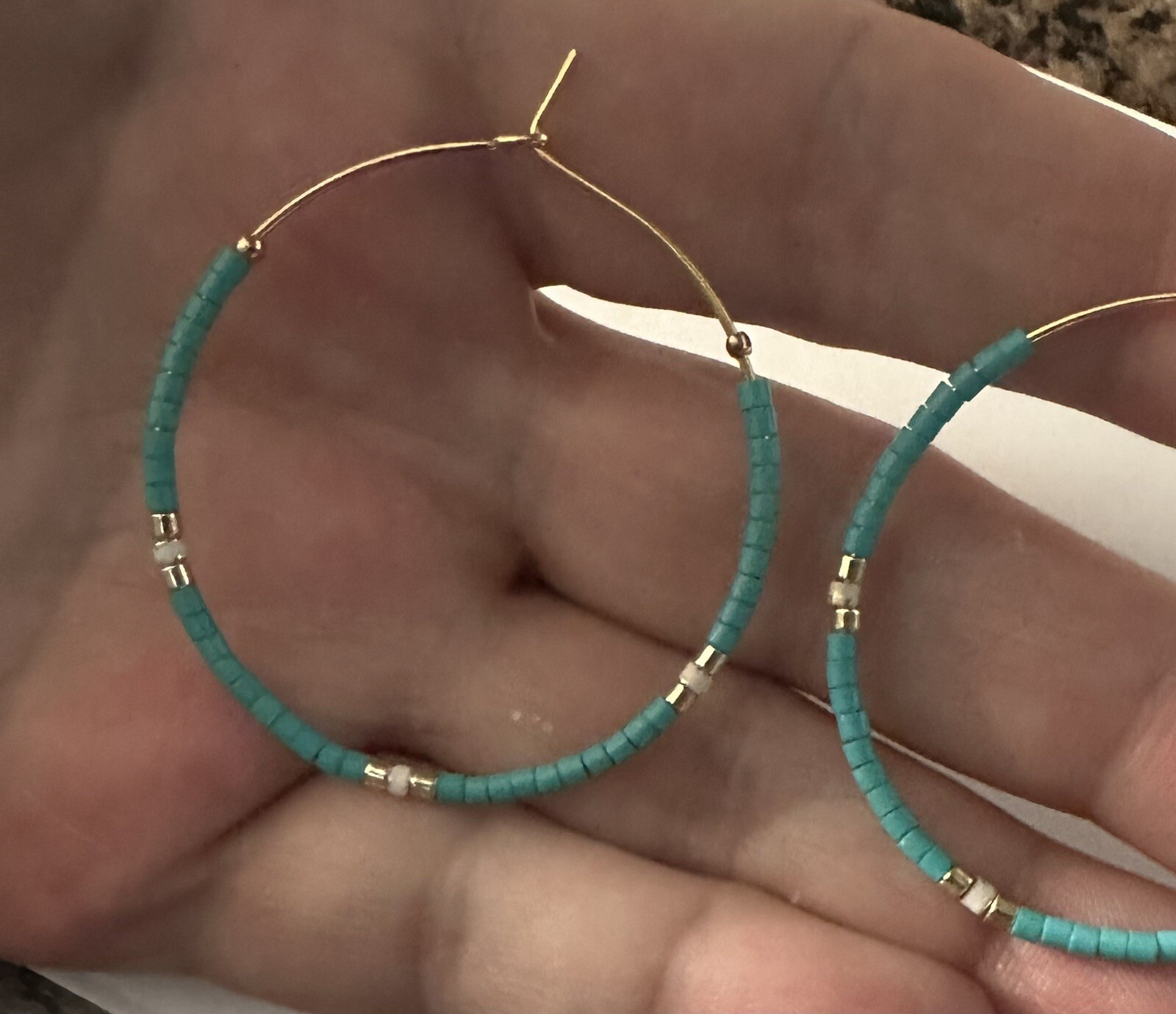 EARRINGS FREE PEOPLE SEED BEADS WHITE Turquoise Gold COLOR Hoop HOOK NWT Hoop