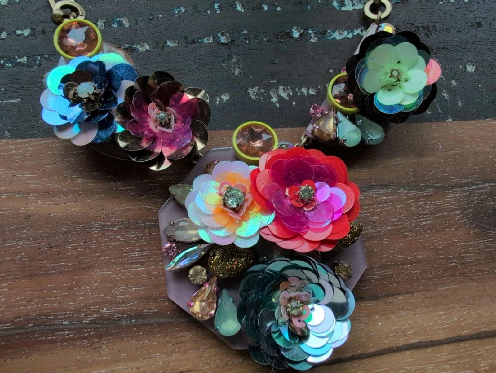 J CREW BLOOMING SEQUIN PAILLETTE BRULEE BIB STATEMENT NECKLACE