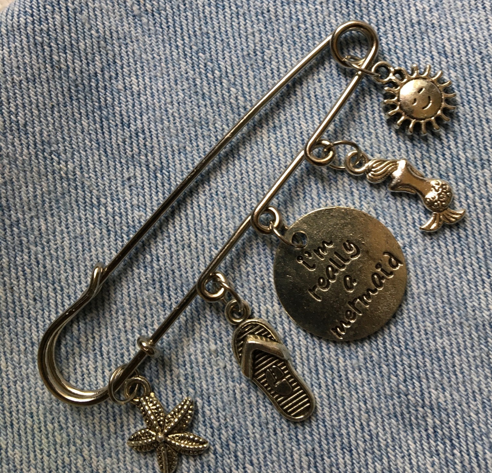 3″ BIG SAFETY PIN w/ BEACH THEME CHARMS – Hanging Flip-Flop Mermaid Starfish +