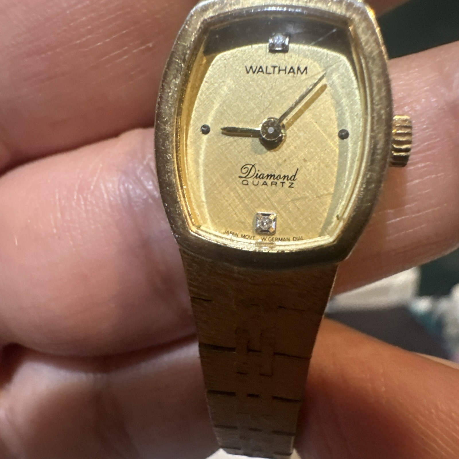 Works Vintage Waltham Diamond Quartz Ladies Watch Gold tone 16mm Fit 6.25” Runs