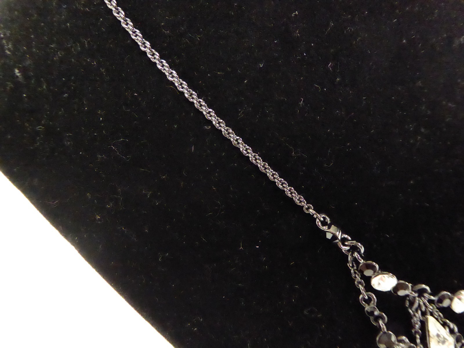 VTG Givenchy Clear Black Crystals Lavalier Drop Necklace Black Chain 15″ Signed