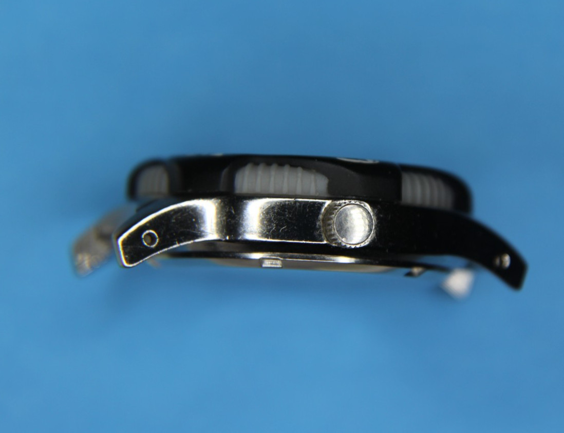 NICE Shark Freestyle 308 Diver Style 100M Metal Case Analog Watch Rotating Bezel