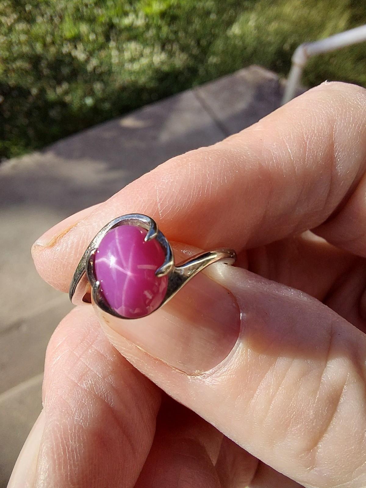 Rare Vintage Beauty Pink 1.75ct Star Sapphire Ring is set in 14K White Gold.