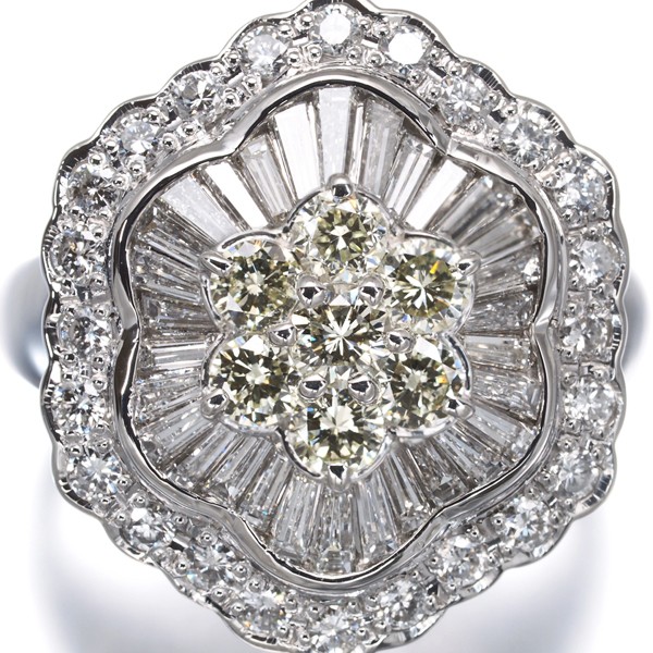 Light Yellow &Clear Diamond 1.83ct Tapered-cut Ring 900 Platinum