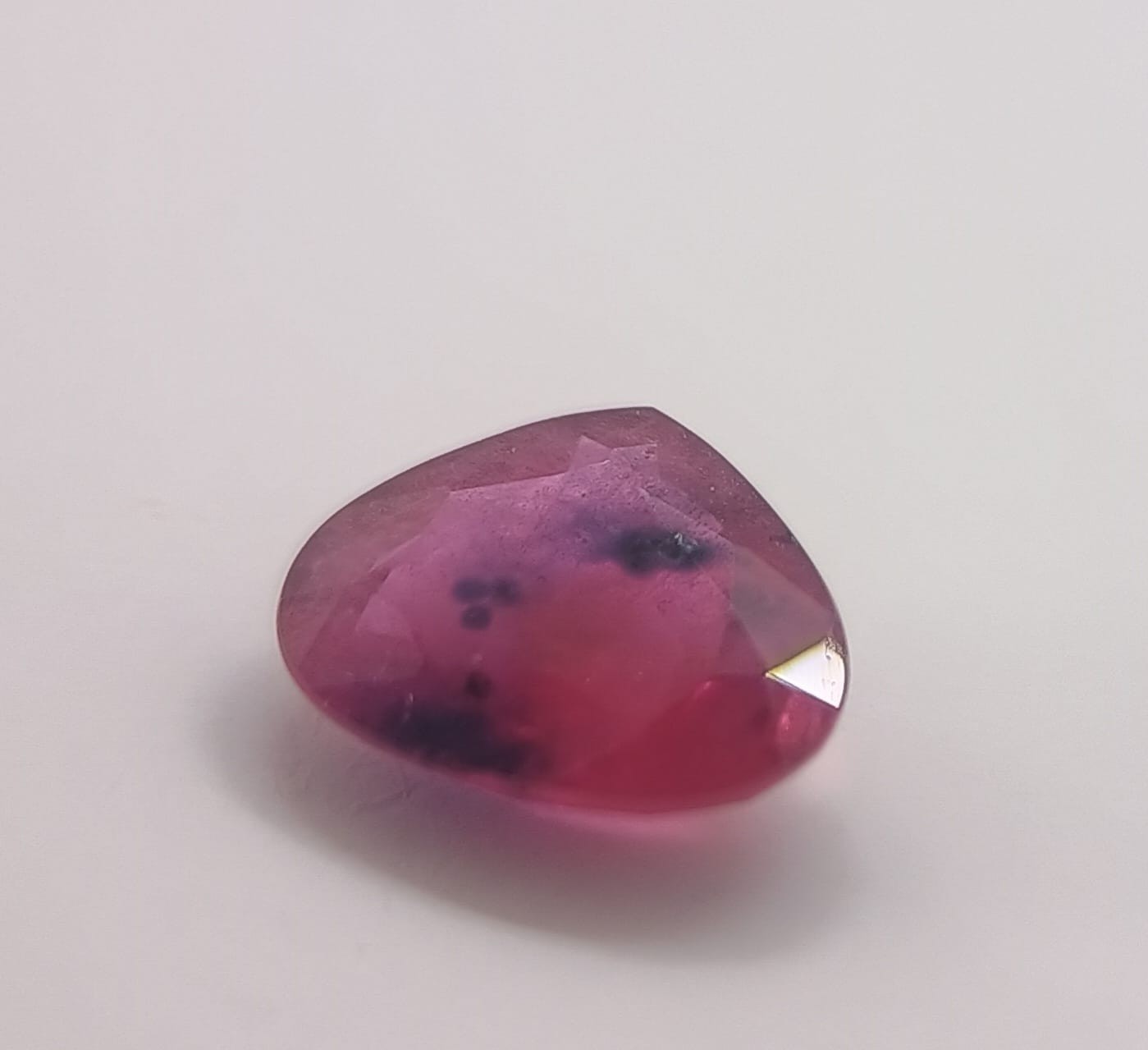 NATURAL AUSTRALIAN Pinkish Red Blue Spots Sapphire 1.49ct Tasmania Heart Ruby