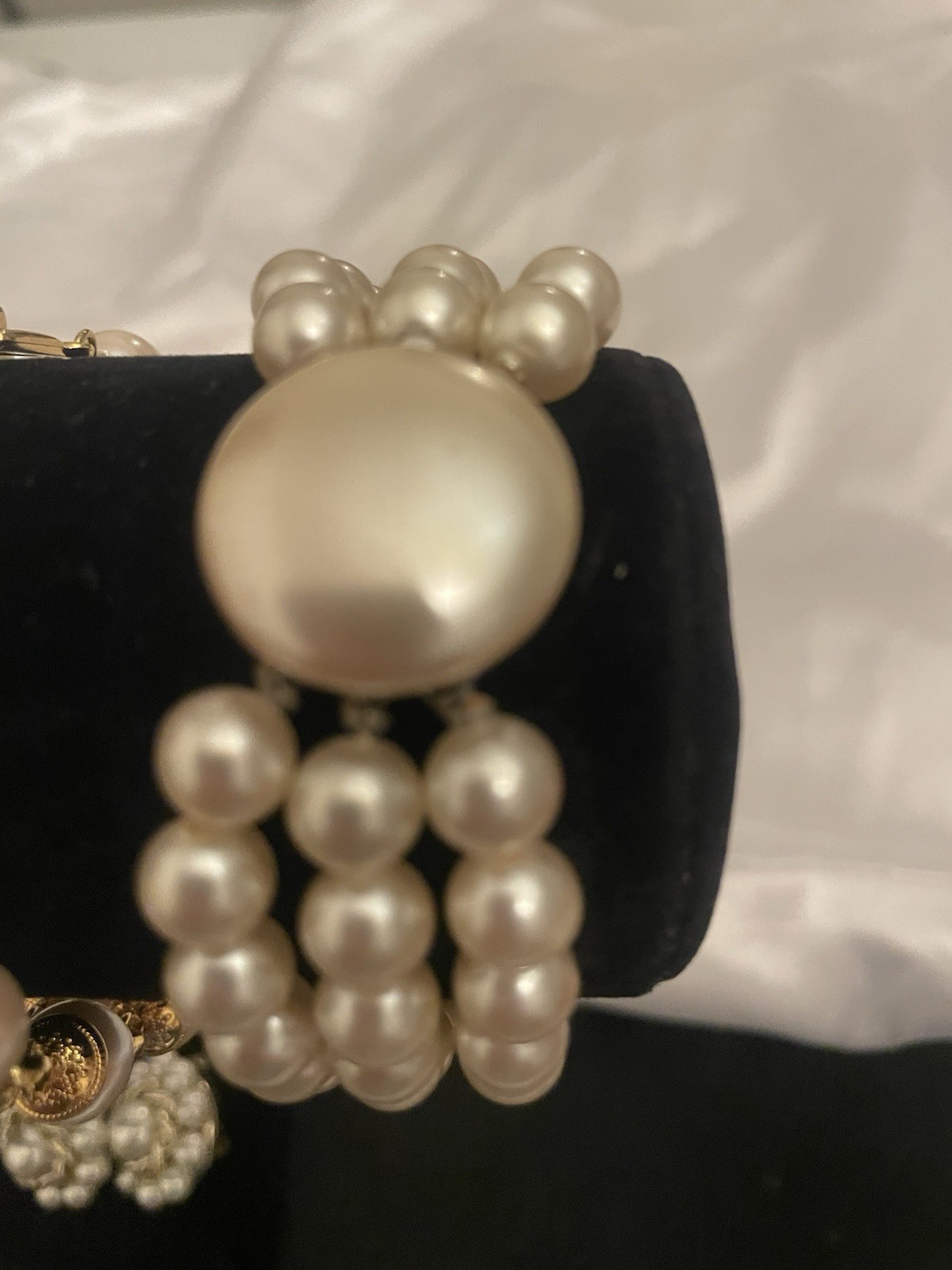 VTG-NOW FAUX Pearl Jewelry Lot TRIPLE STRAND Bracelets CLIP POST SCREW BACK EarR