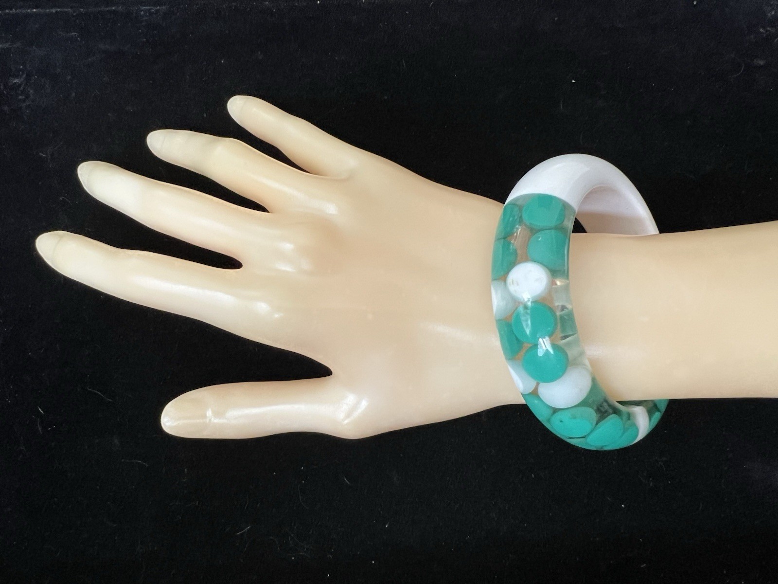 Chunky Vintage Lucite Aspirin Pill Dots Bangle Bracelet Teal Turquoise White
