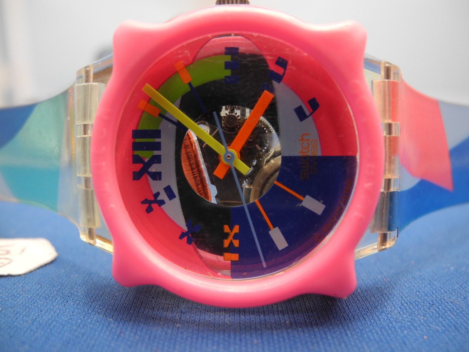 SWATCH WATCH GK153 “BEACH VOLLEY” 1992 ORIGINAL – NEW BATTERY,WORKS FINE.