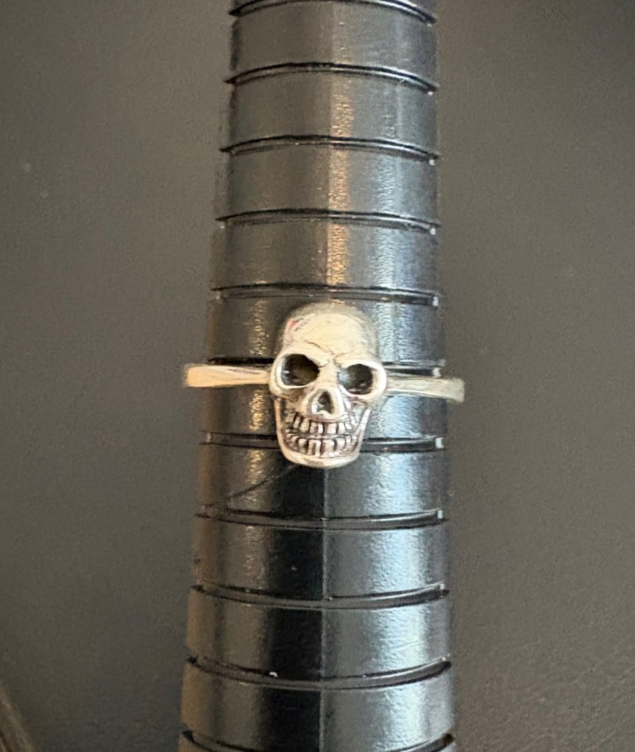 925 sterling silver skull ring size p1/2