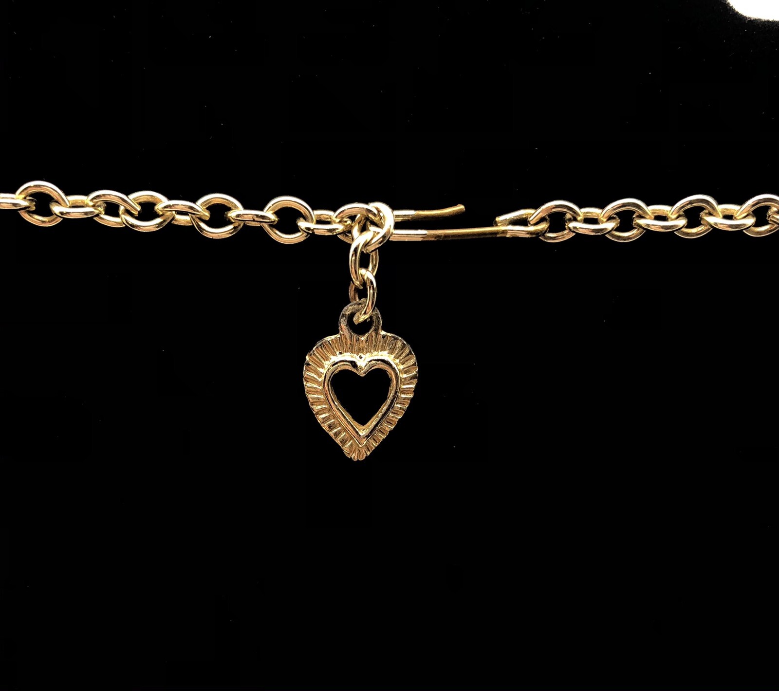 vintage Goldtone Necklace with beautiful colors hook clasp