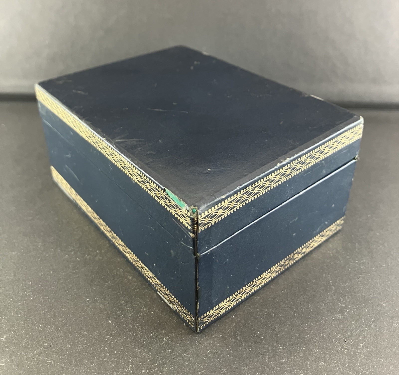 Vintage Bucherer dark blue watch presentation BOX. Swiss made.