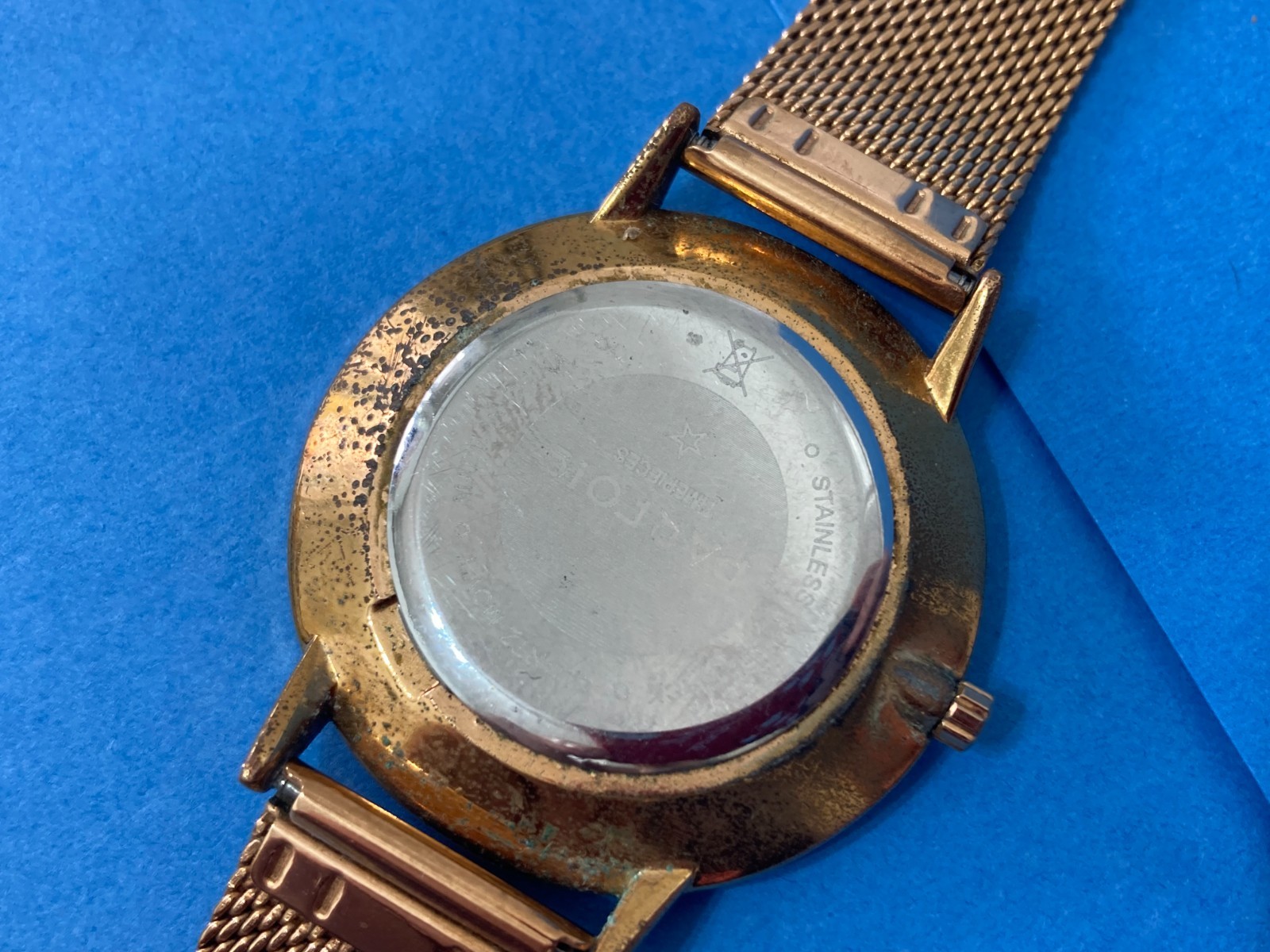 sometimes black dial quartz watch mm.38 working.