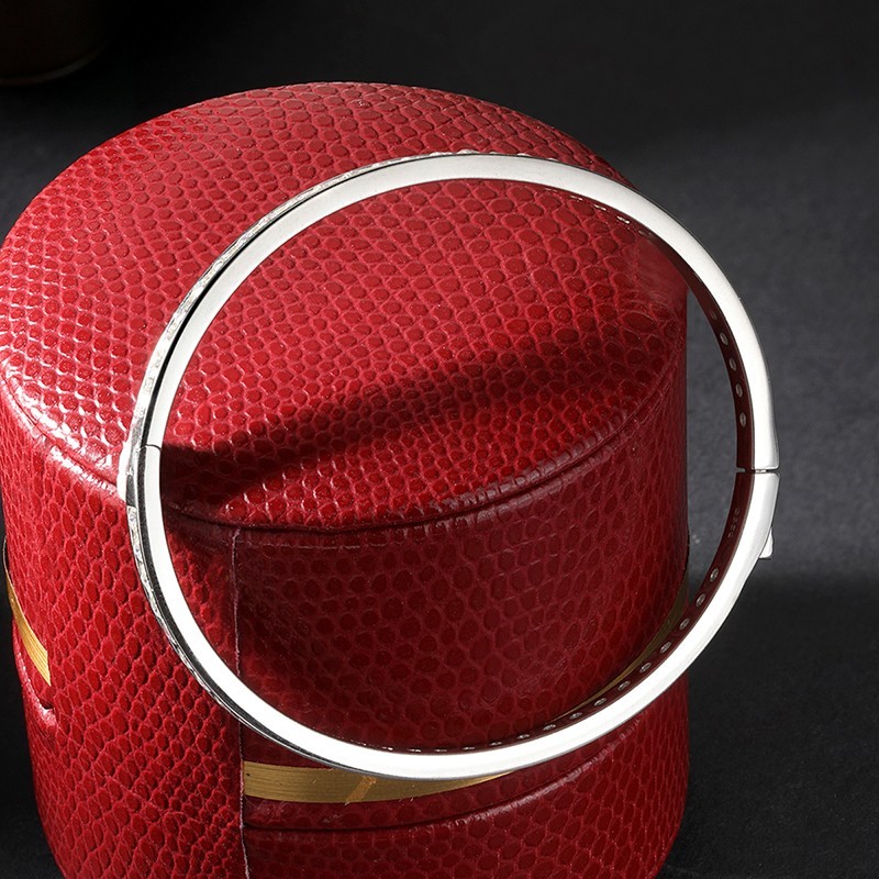 Full 2.5mm D/VVS1 Real Moissanite Bangle Bracelet Women’s 18K White Gold Plated