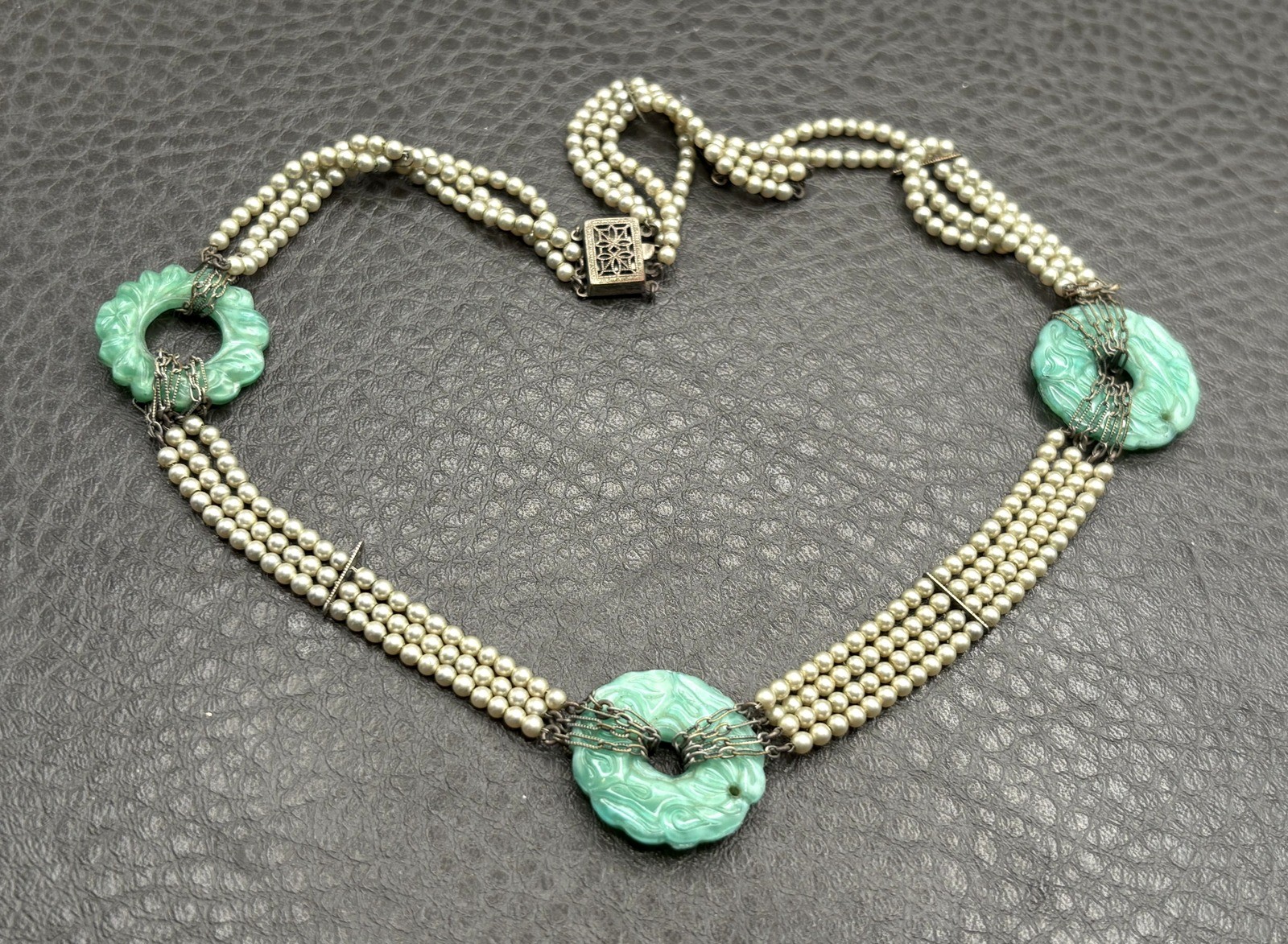 VTG Chinese Export Faux Pearl Peking Glass Donut Necklace Gold Fill Clasp READ