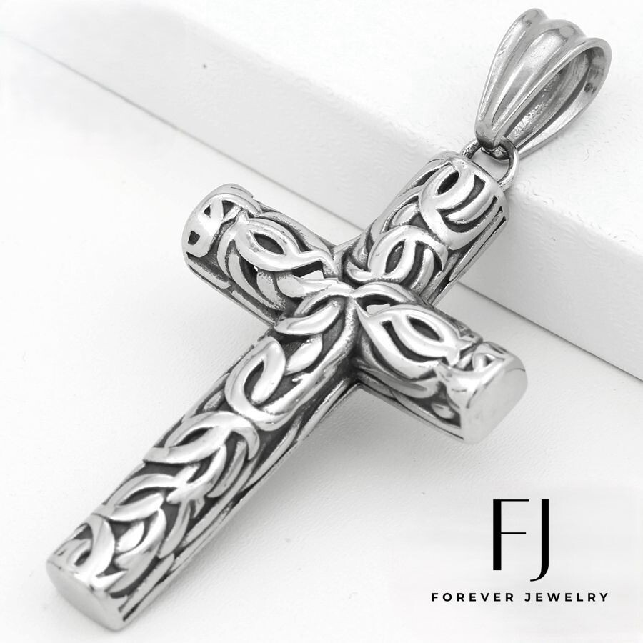 Men Stainless Steel Cross 2.8in Pendant,24″ Cuban Curb Chain High Polish Box