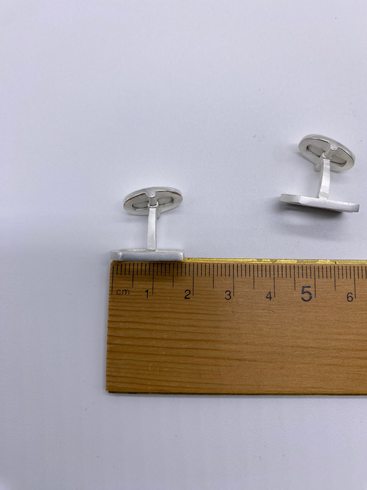 Gucci Cufflinks “G” Logo Sterling Silver 925 IN ORIGINAL BOX 8.6g, 1.7cm x 1.0cm