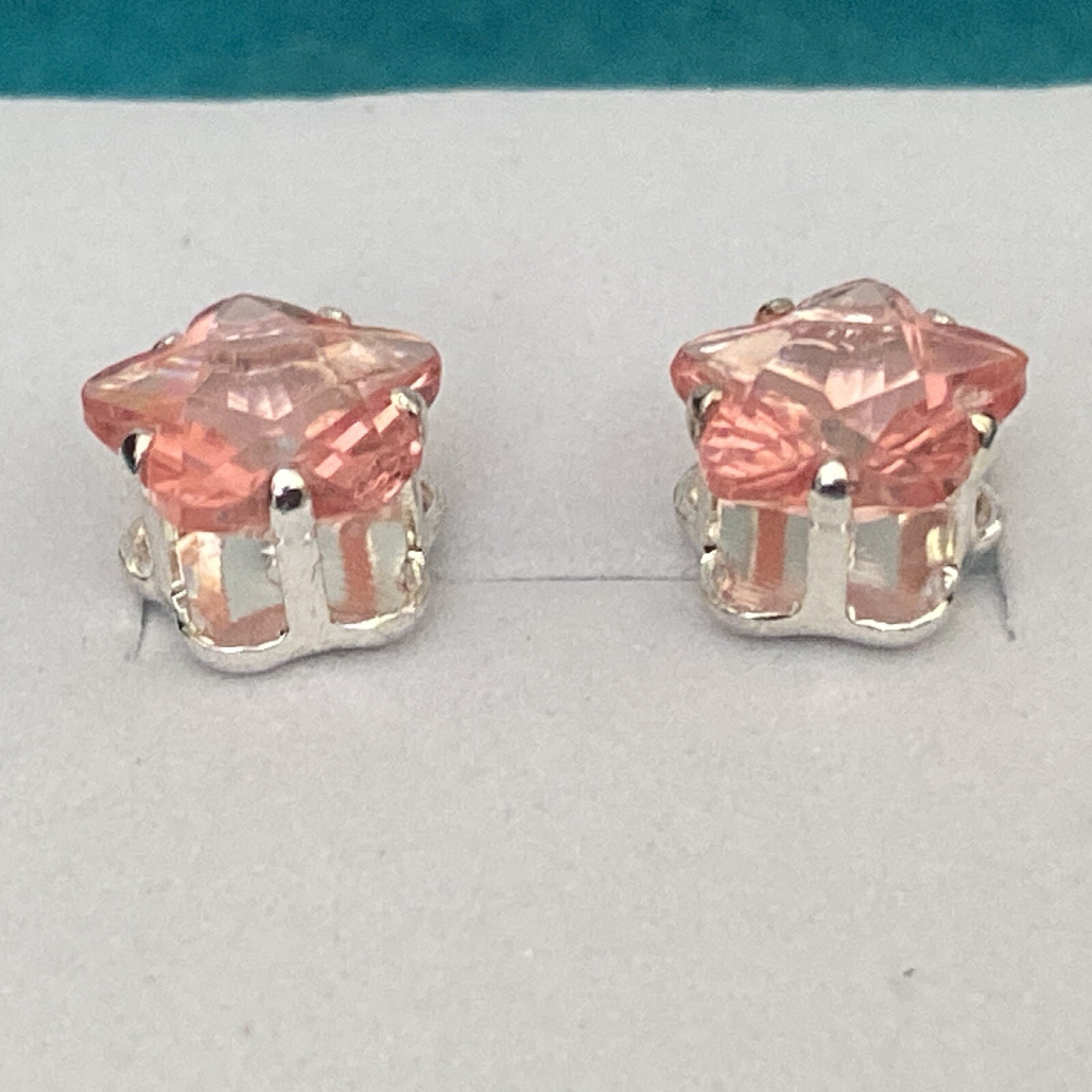 Pretty New Silver Plated Pink CZ Flower Shape Post Stud Earrings