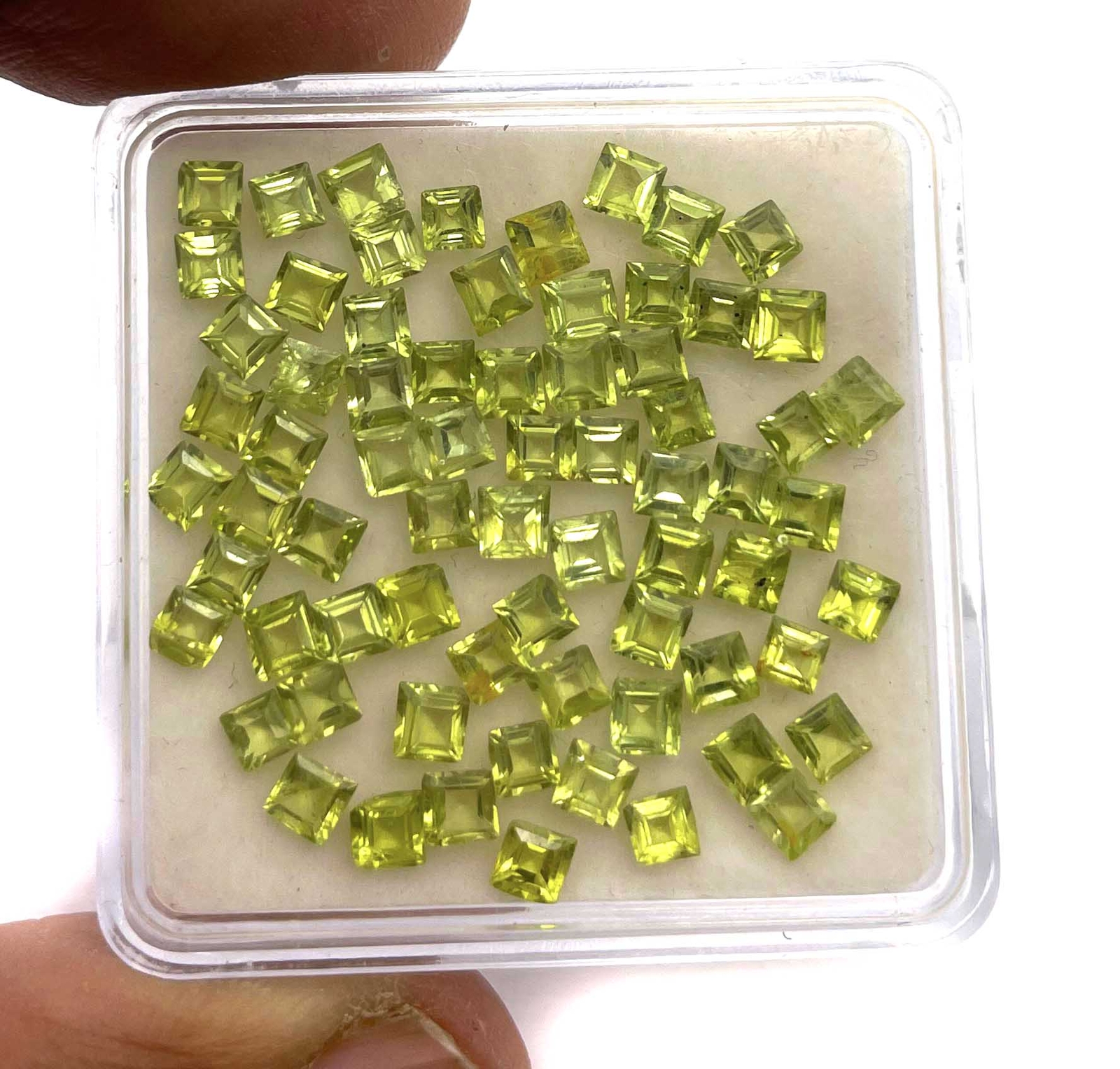 Natural Peridot Square Cut Loose Gemstone Lot 100 Pcs 2.50-3 MM