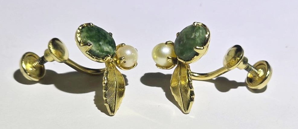 D’OR Jade Faux Pearl & Gold Leaf Vintage 1/20 12K GF Screw Back Earrings
