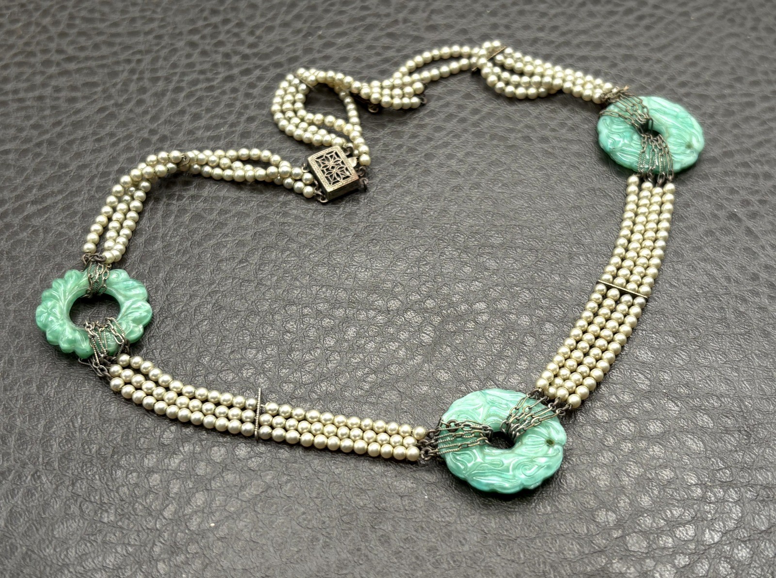 VTG Chinese Export Faux Pearl Peking Glass Donut Necklace Gold Fill Clasp READ