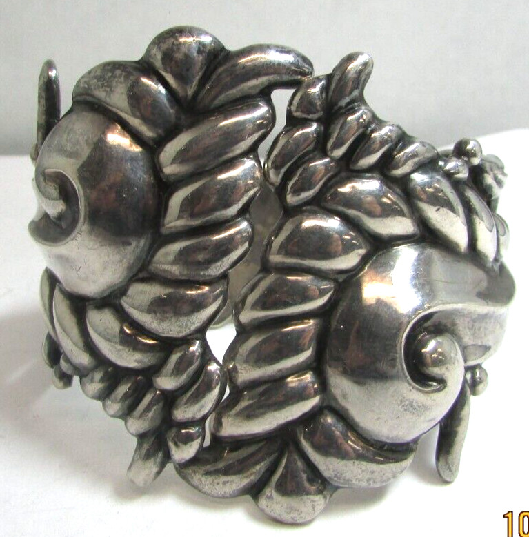 Vintage AAR Antonio Reina Sterling Silver Repousse Clamper Bracelet Taxco Mexico