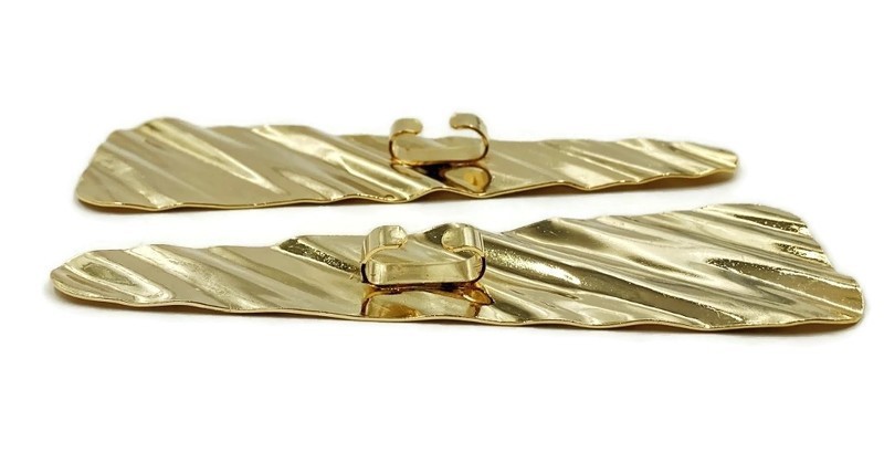 4 PIECES VINTAGE GOLD PLATED TRIANGLE WAVY FANCY CLIP BACK 5″ FINDINGS W333